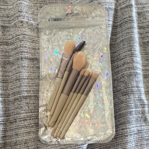 Travel Cosmetic Brush Set- 8 Piece